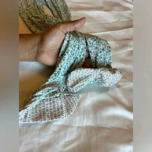 Carters pajamas size 5t. Cute fox and flowers print - Picture 3 of 5